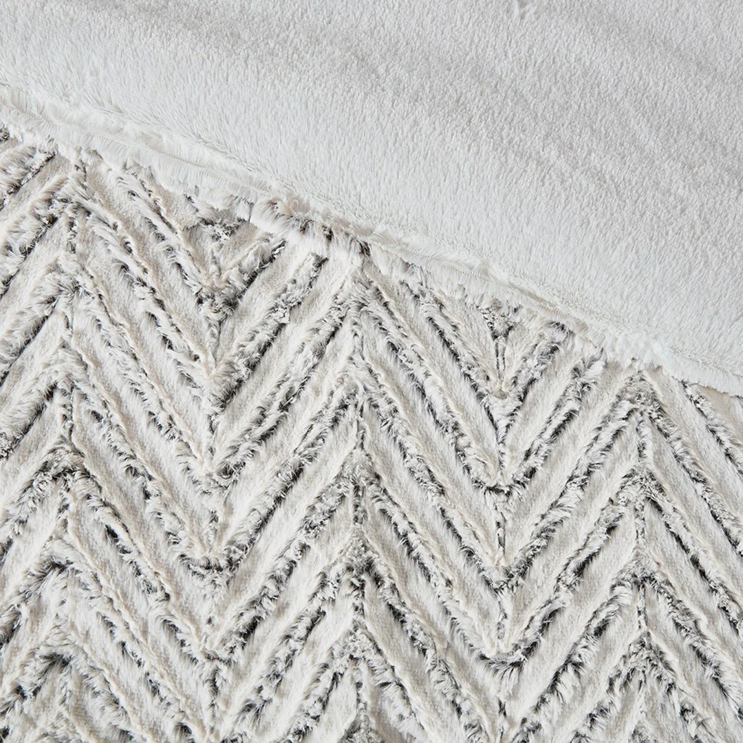 Adelyn Alternative Comforter Set - Image 5